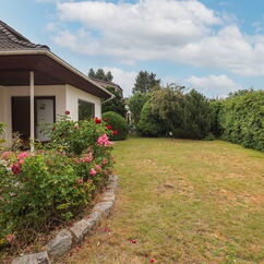 Freistehendes Einfamilienhaus mit Dachterrasse und großem Garten in Berlin Zehlendorf 