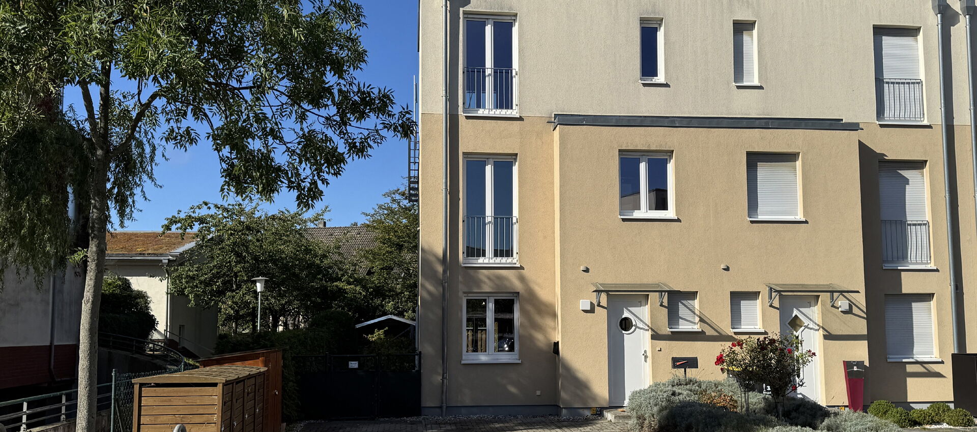 Modernes Reihenendhaus (Einfamilienhaus) in Berlin Staaken (Spandau)