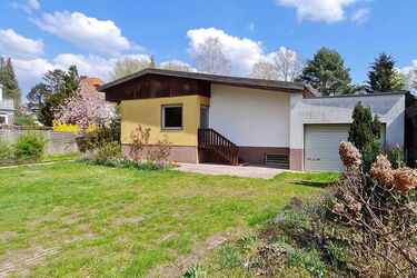 Freistehendes Einfamilienhaus mit großem Grundstück in Berlin Tegel (Reinickendorf)