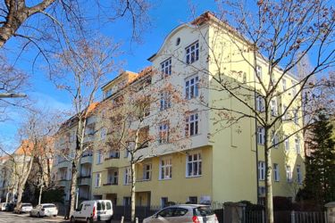 Blick auf das Gebäude 
